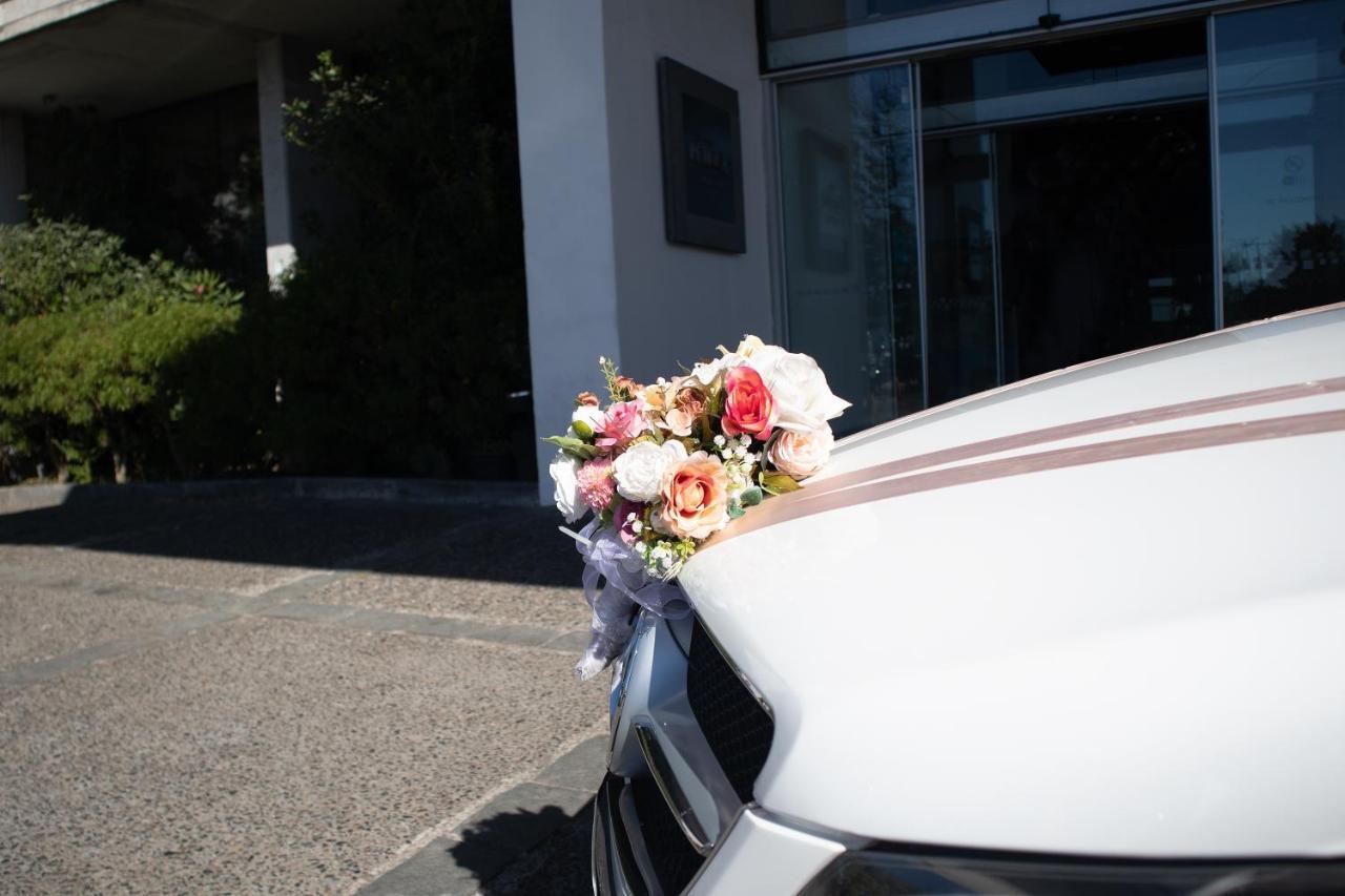 Wyndham Concepcion Pettra Hotel Luaran gambar Wedding car