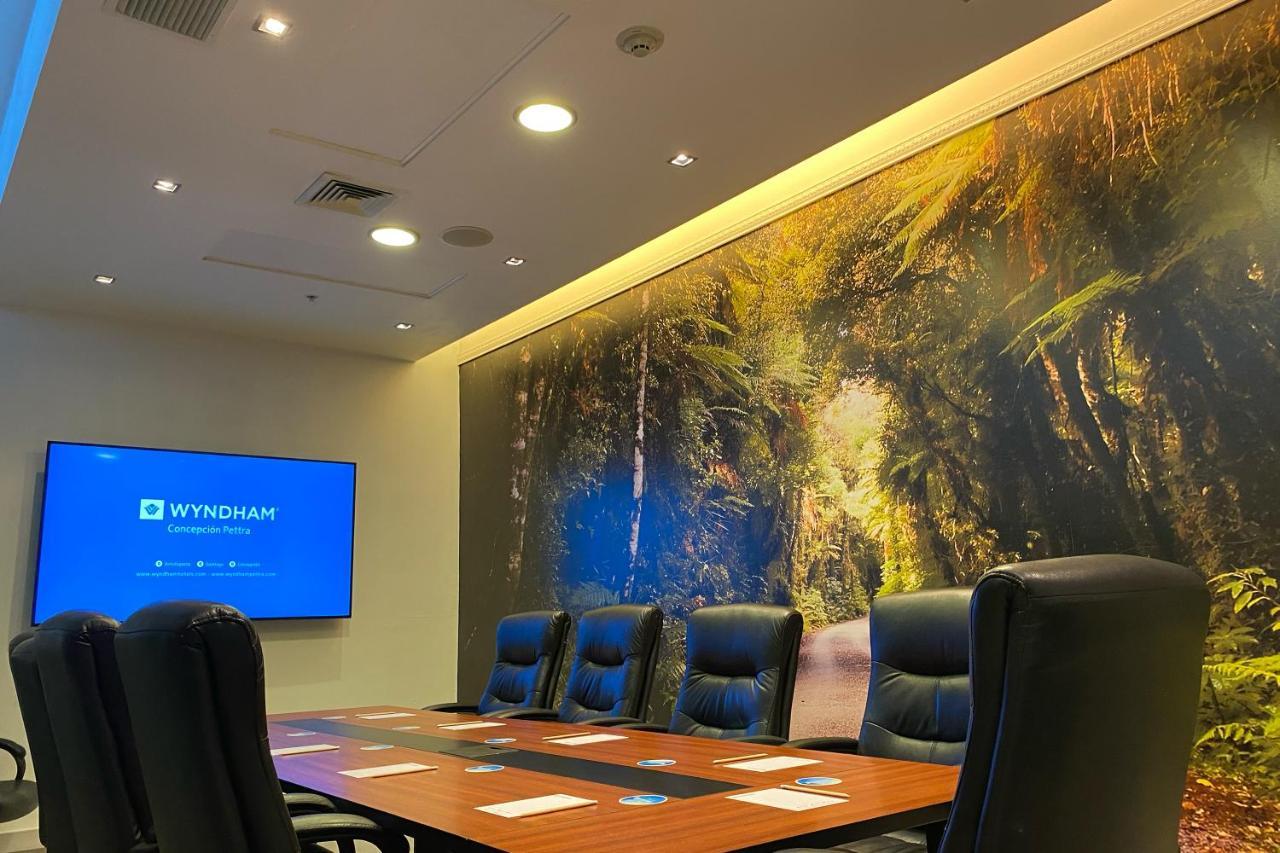 Wyndham Concepcion Pettra Hotel Luaran gambar Boardroom at the Wyndham London West End