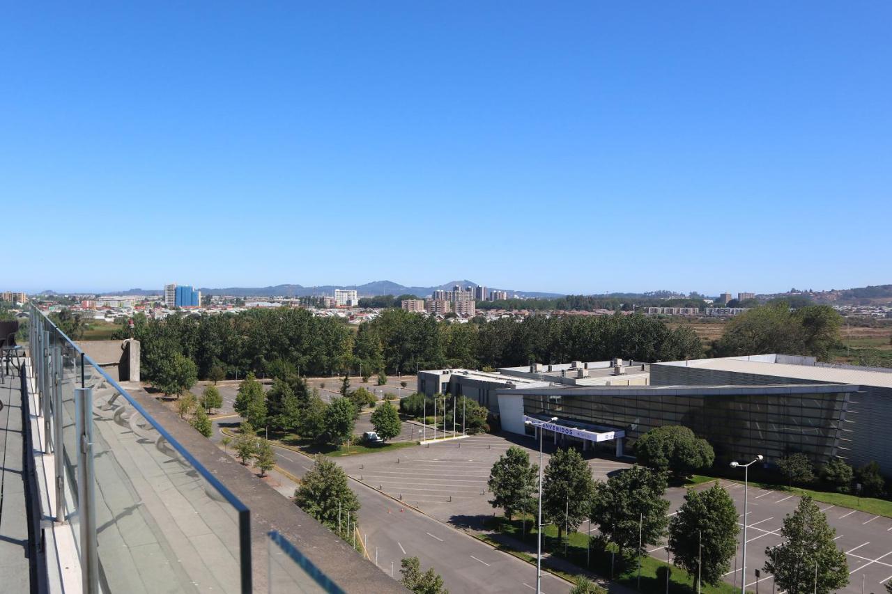Wyndham Concepcion Pettra Hotel Luaran gambar View of the San Jose skyline from the rooftop of the Fairmont San Jose