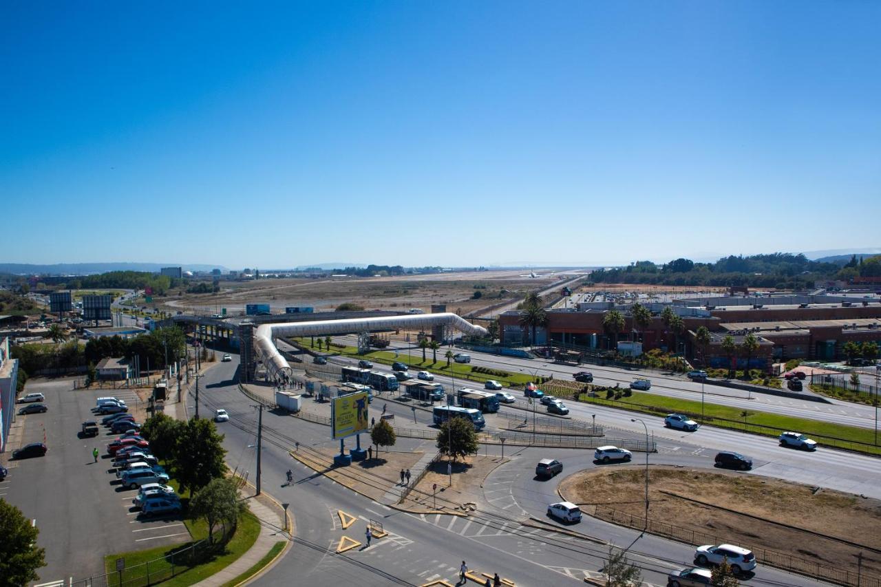 Wyndham Concepcion Pettra Hotel Luaran gambar The station in 2018
