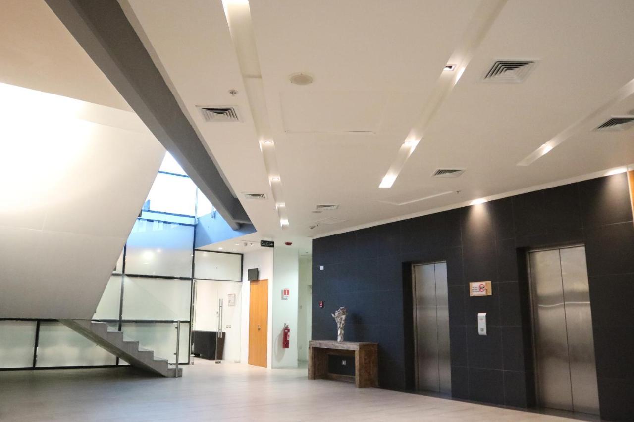 Wyndham Concepcion Pettra Hotel Luaran gambar Interior of the building
