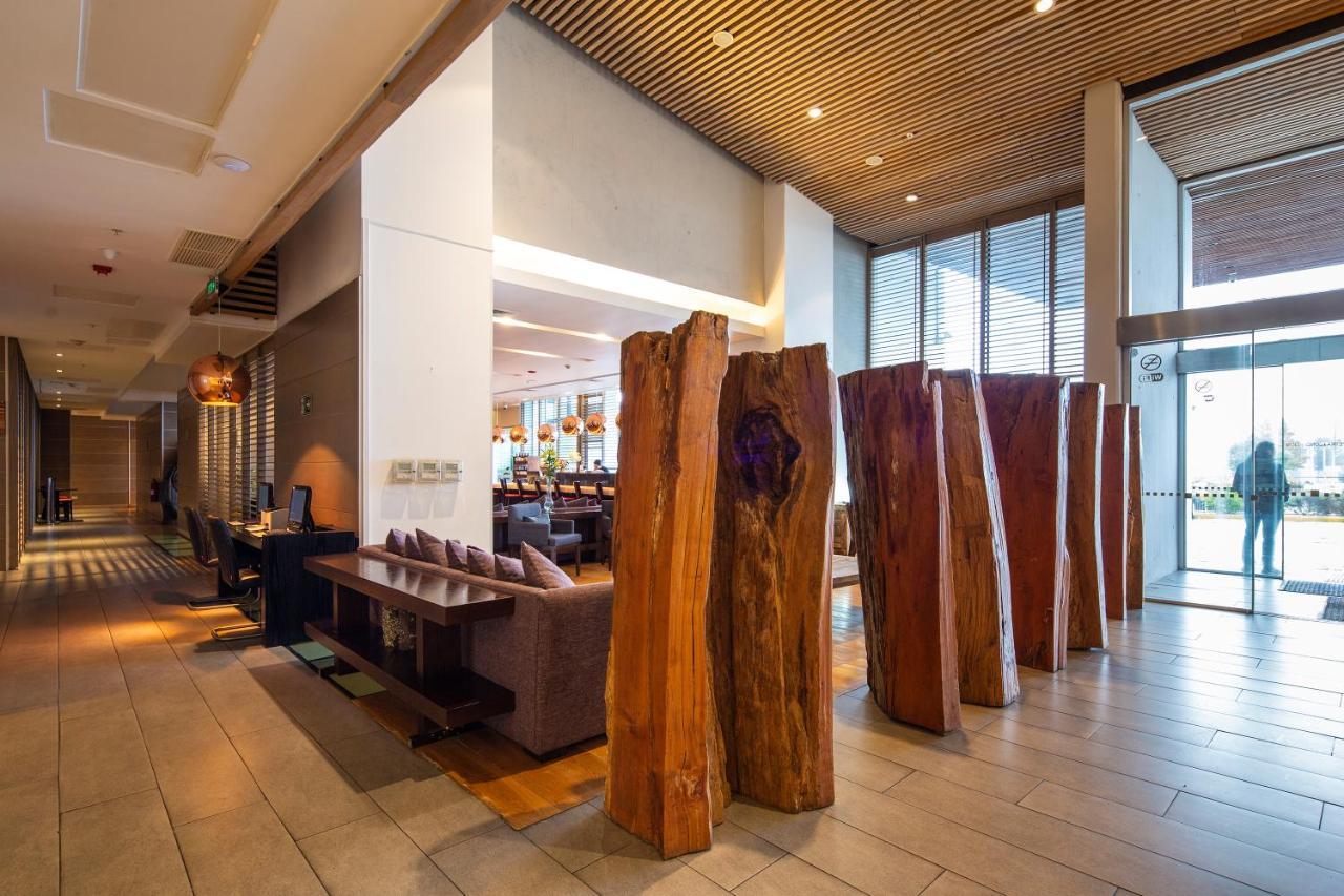 Wyndham Concepcion Pettra Hotel Luaran gambar The lobby of the hotel
